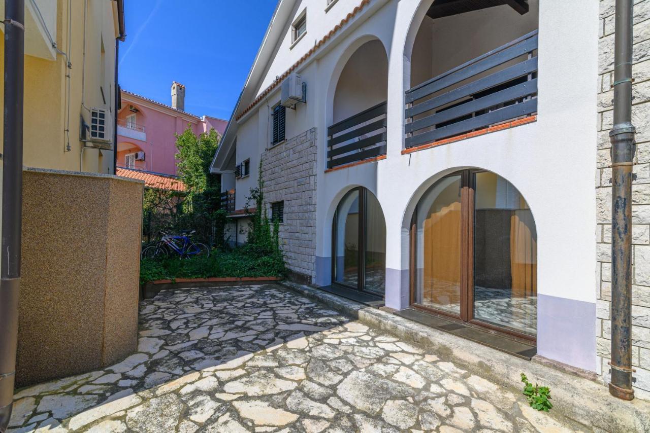 Apartments With A Parking Space Premantura, Medulin - 2228 Exterior foto